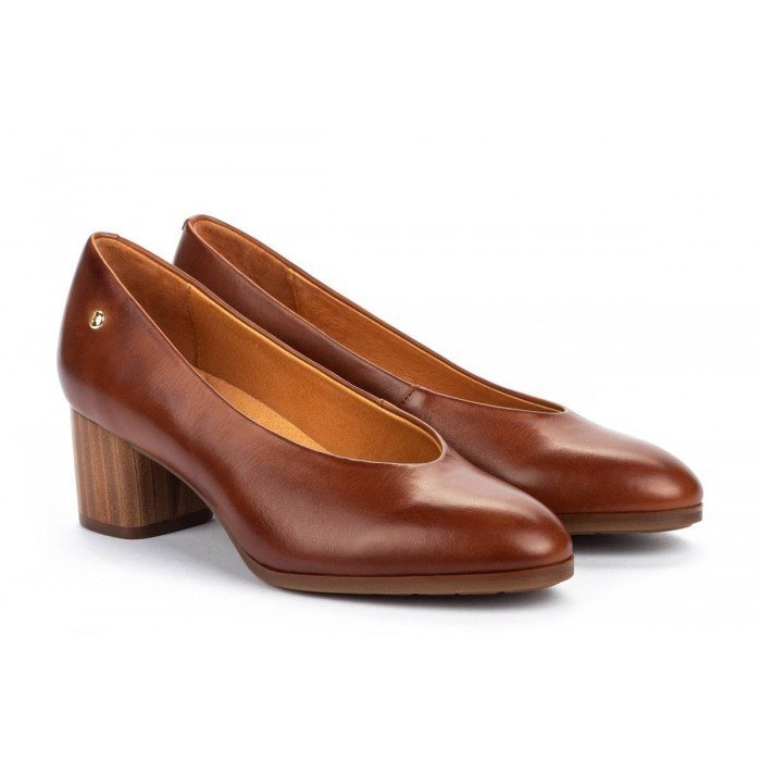 Zapatos salón de mujer Pikolinos Calafat W1Z5512 piel color cuero.