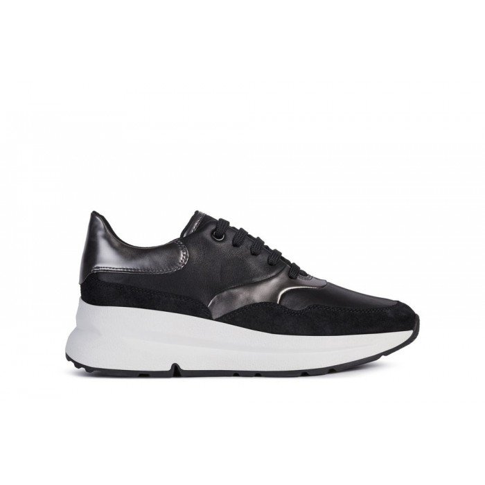 Zapatillas de mujer Geox D Backsie C Negro con plataforma y cordones