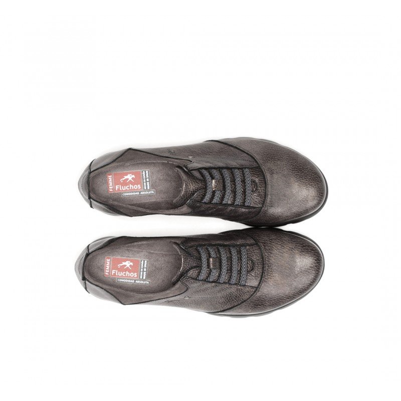 Cómodos zapatos de mujer Fluchos F0354 de piel sugar color gris stone.
