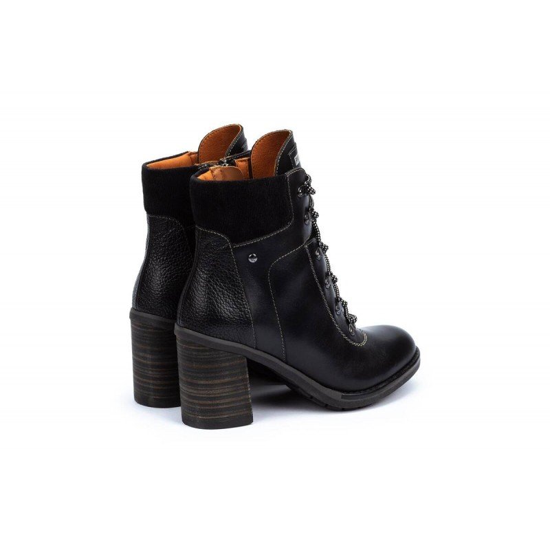 Botines de mujer Pikolinos Pompeya W9T-8851 piel vacuno color negro.