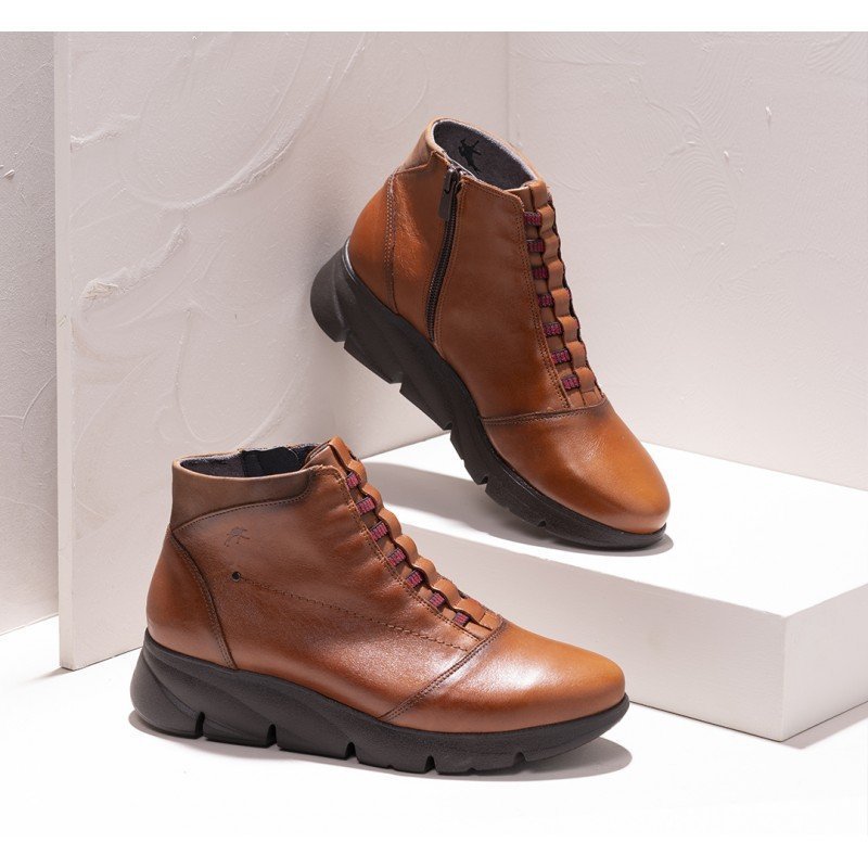 Cómodos botines de mujer Fluchos Bona F1358 de piel sugar color cuero.