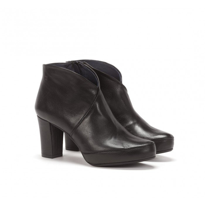 Botines Mujer Dorking by Fluchos Bliss D7979 piel sugar color negro.