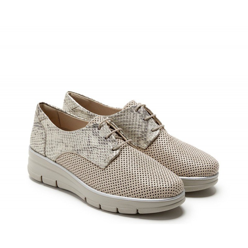 de mujer 24 Hrs 24957 piel calada perforada y cordones beige.