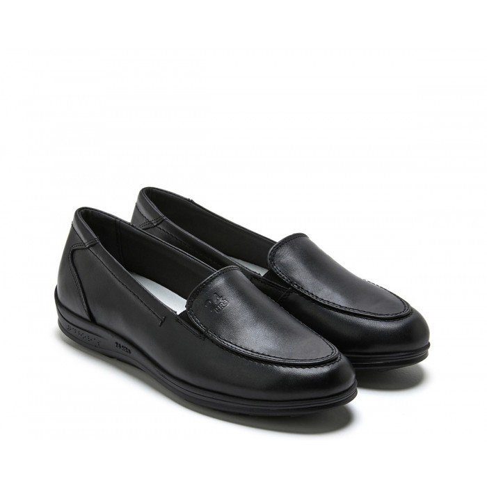 Zapatos mocasines de mujer 24 Hrs 23145 de piel color negro en oferta.
